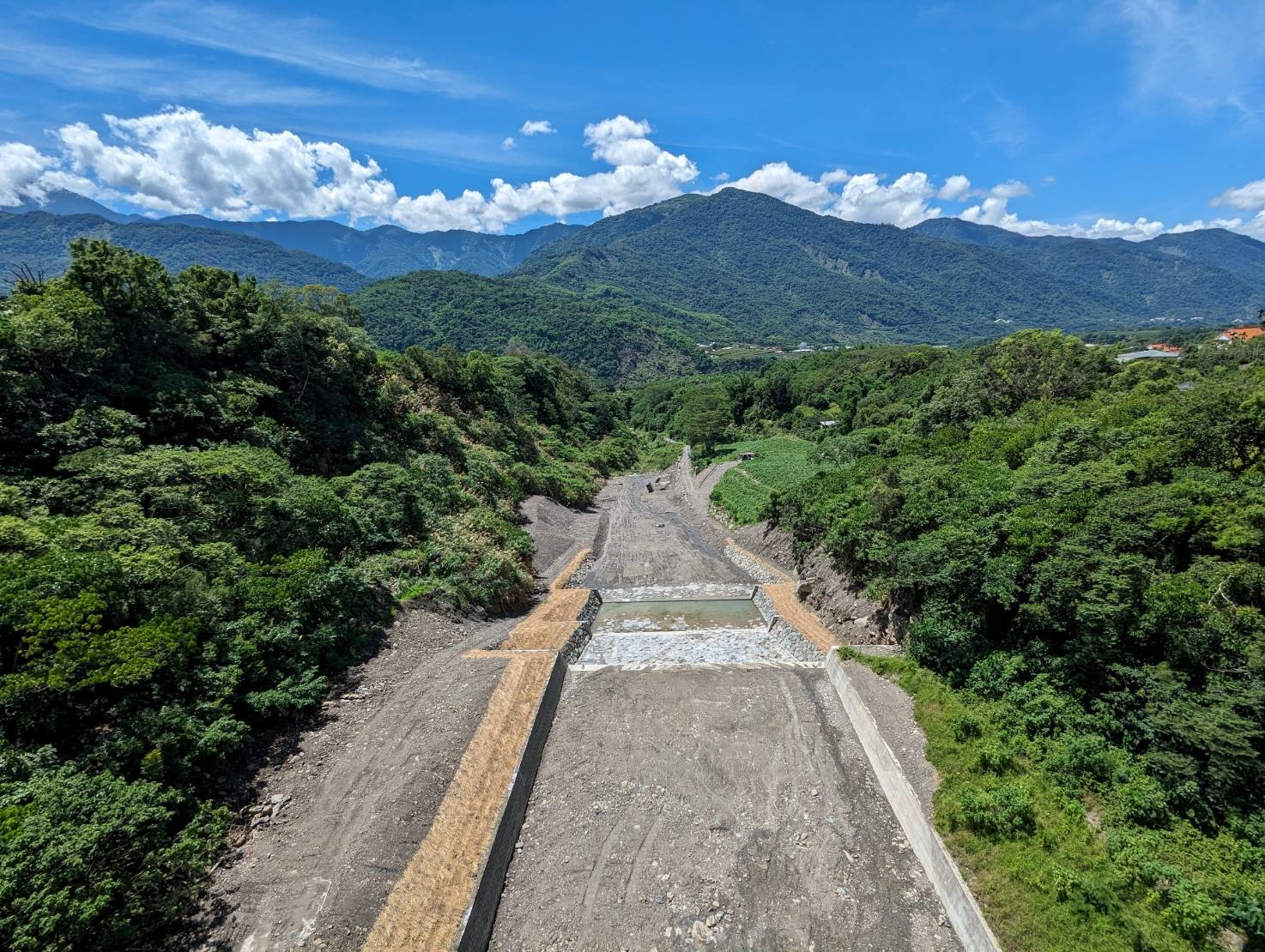 桃源區建國橋下游野溪一期整治工程