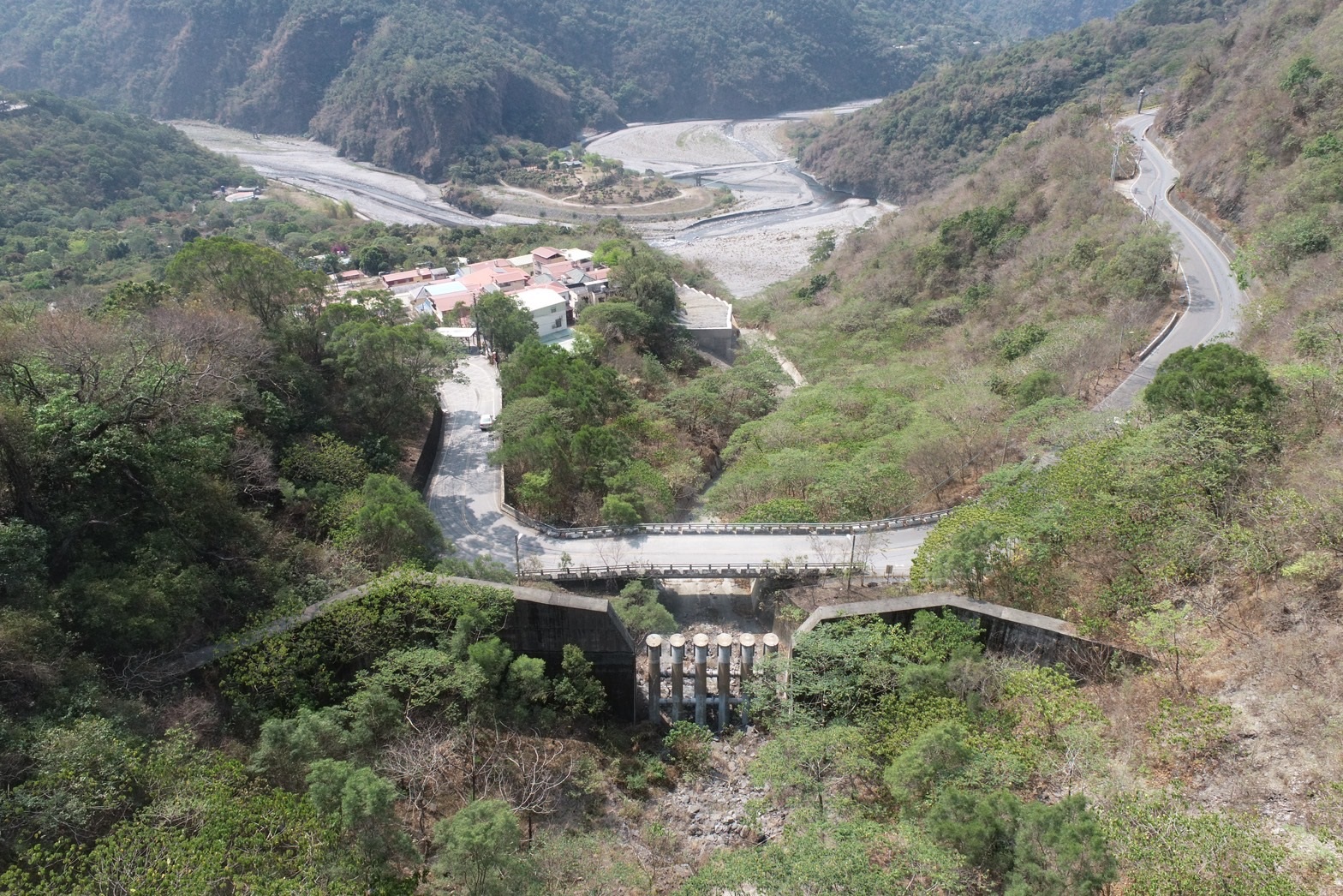 茂林區萬山部落下方崩塌地處理(第三期)工程